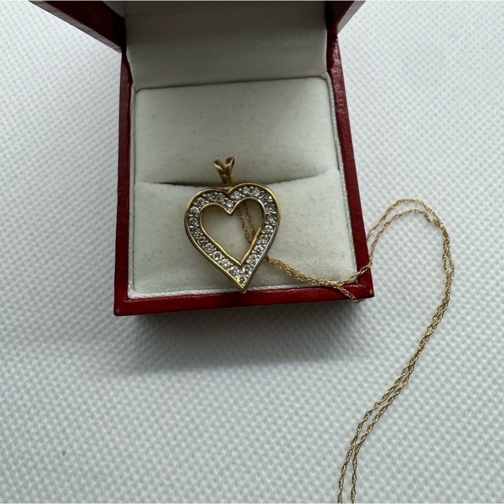 10k yellow gold geniune diamond necklace and chain